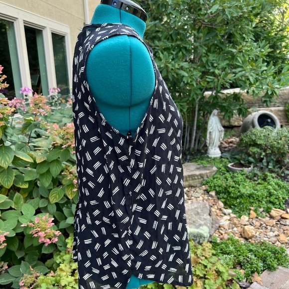 Lucky brand sleeveless top, L - Picture 3 of 7